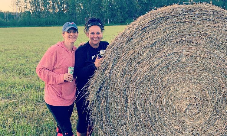 Leah Hextall with her sister, Lindsey Hextall.
